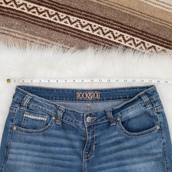 ROCK & ROLL COWGIRL JEANS RIVAL LOW RISE BOOTCUT SZ W31 L34 - Picture 6 of 9
